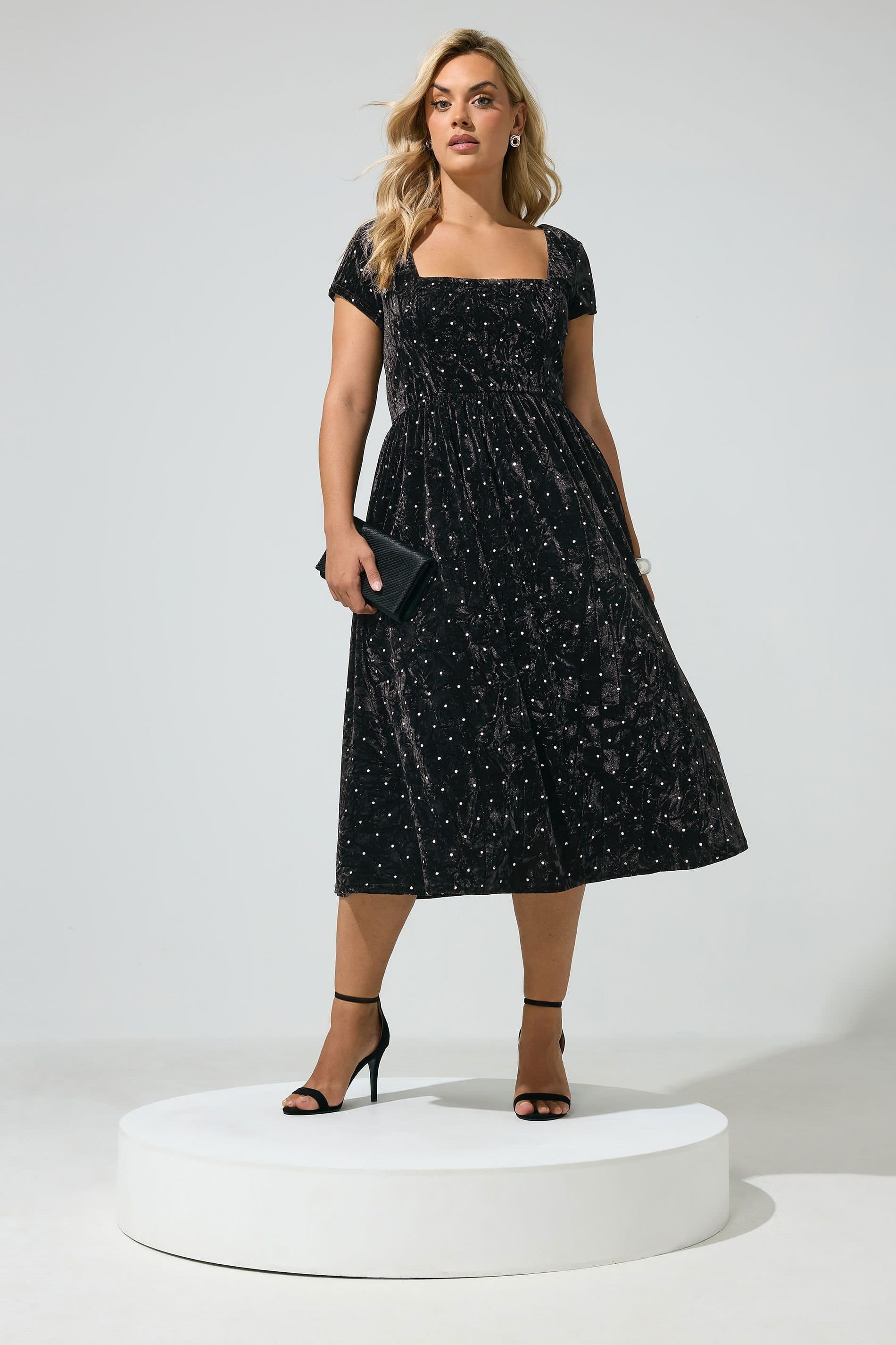 Yours Yours Women's Crushed Velvet Glitter Skater Dress in Black