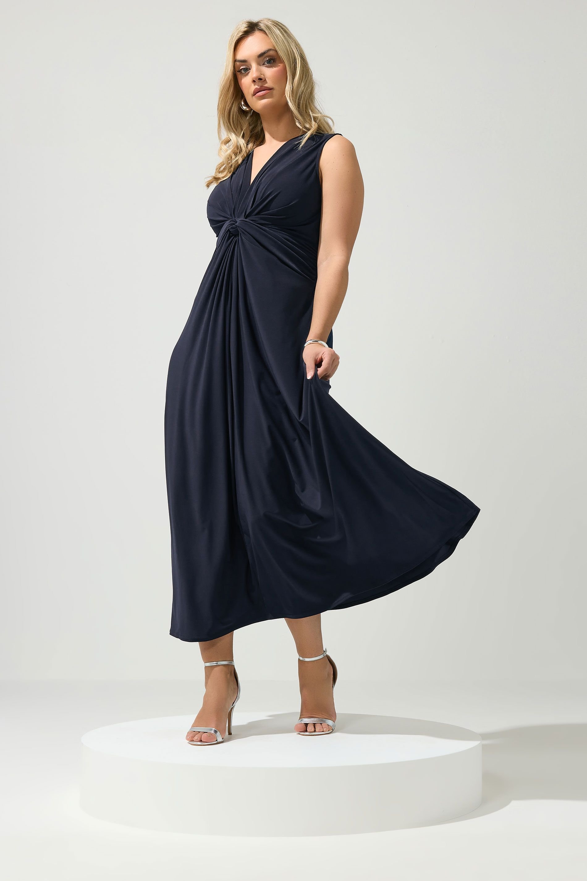 Yours Yours Women's Abstract Knot Detail Dress in Dark Navy - 4
