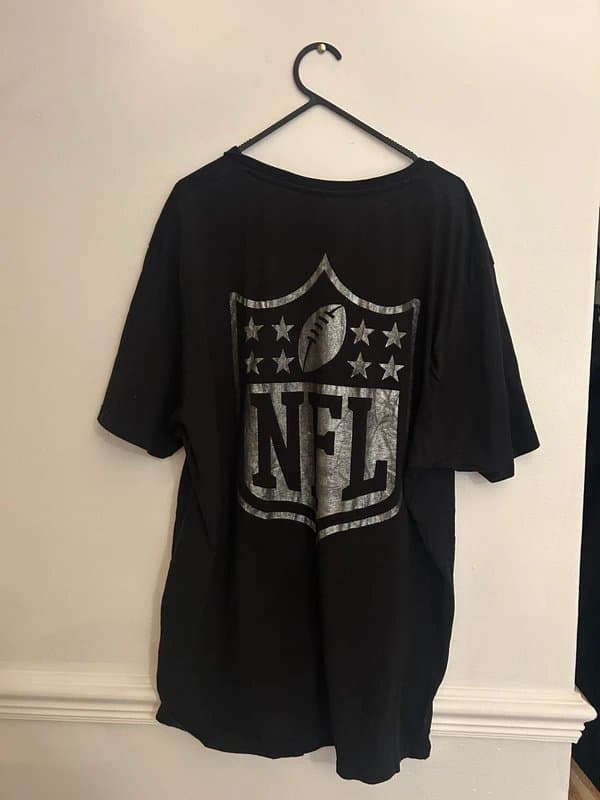 NFL Men’s black nfl T-shirt