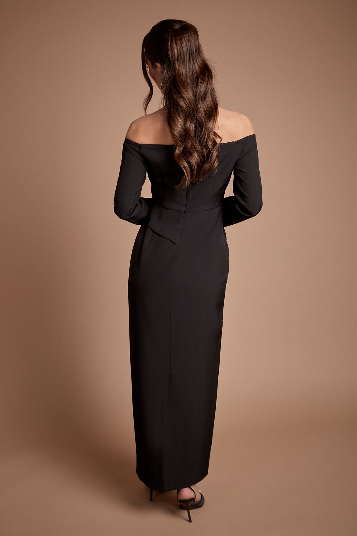 Coast Coast Women's Crepe Bardot Long Sleeve Bridesmaid Maxi Dress in Black - 3