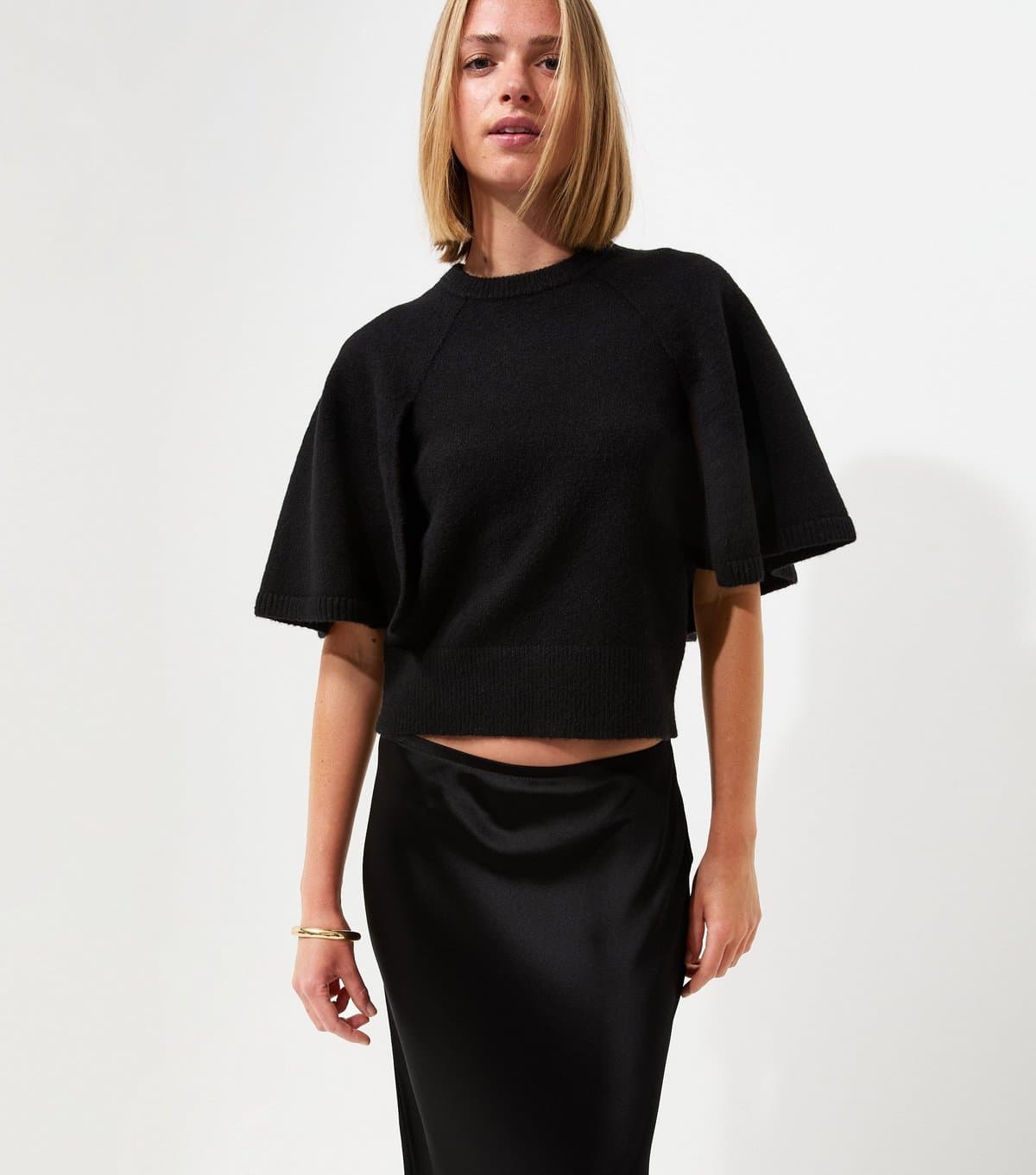 New Look Women's Black Knitted Cape Sleeve T-Shirt New Look