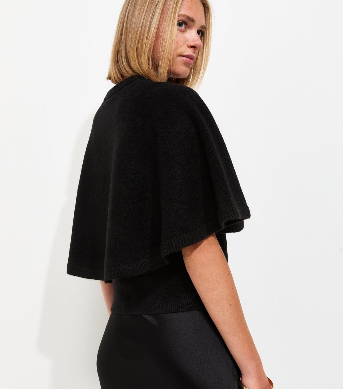 New Look Women's Black Knitted Cape Sleeve T-Shirt New Look - 4