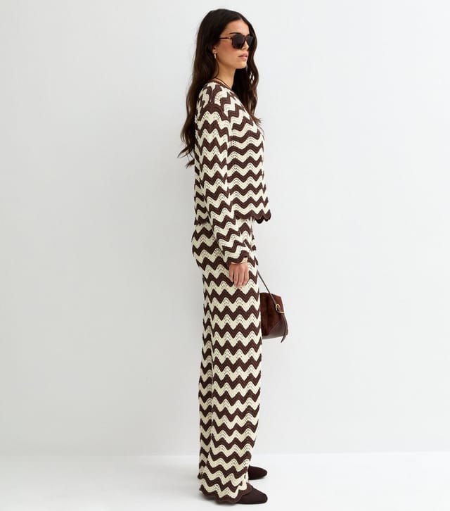 New Look Women's Brown Cotton Rich Wavy Pattern Wide Leg Trousers New Look - 2