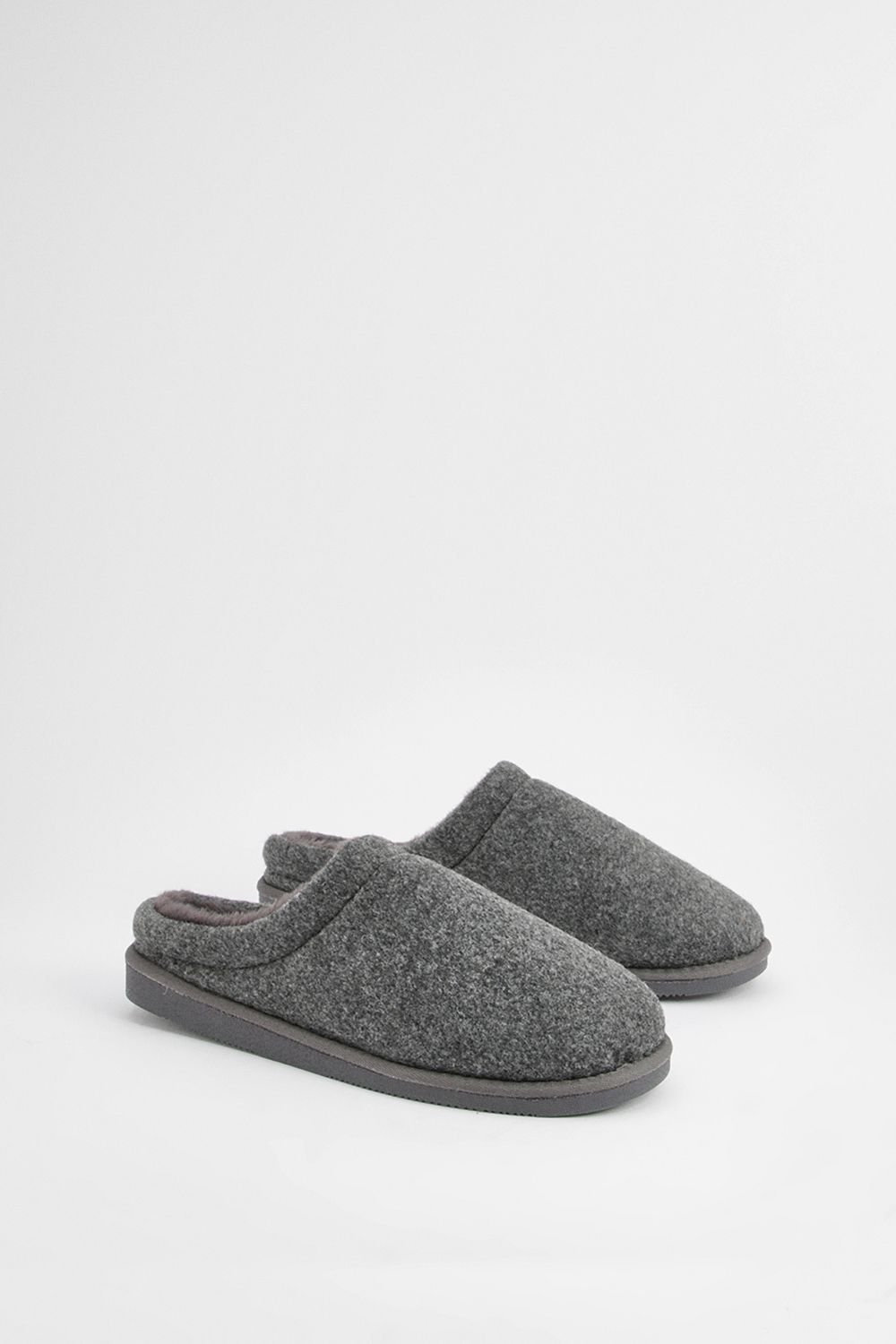 Maine Maine Men's Charcoal Faux Fur Lined Mule Slippers - 3