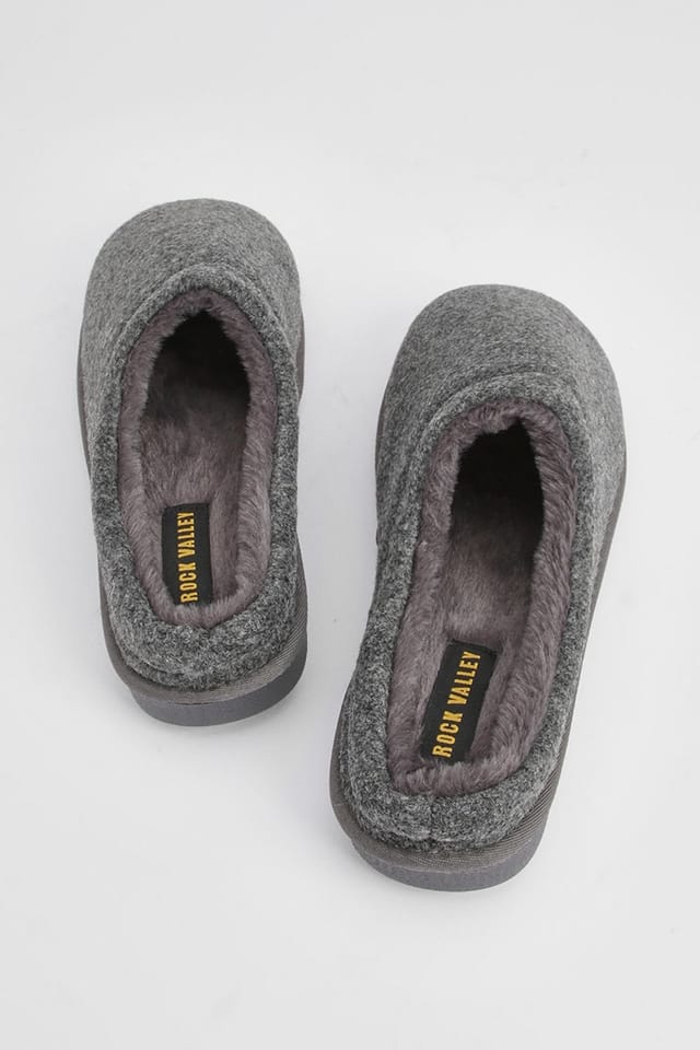 Maine Maine Men's Charcoal Faux Fur Lined Mule Slippers - 3
