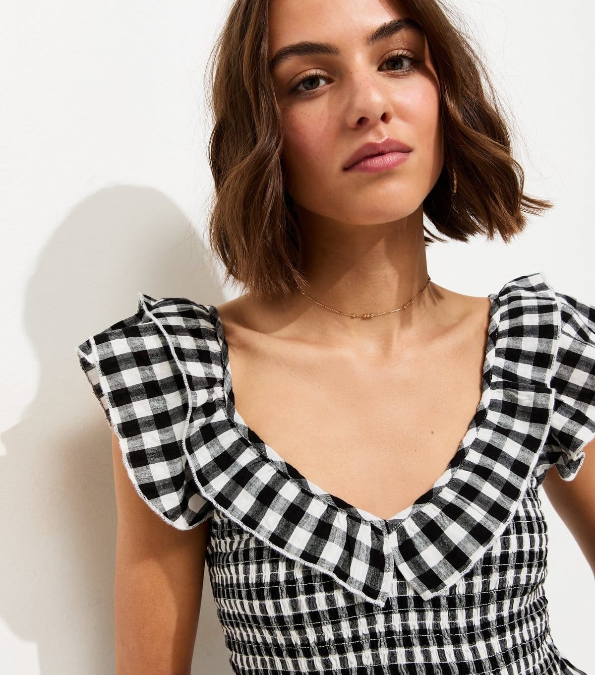 New Look Women's Black Cotton Gingham Ruffled Neck Midi Dress New Look - 2