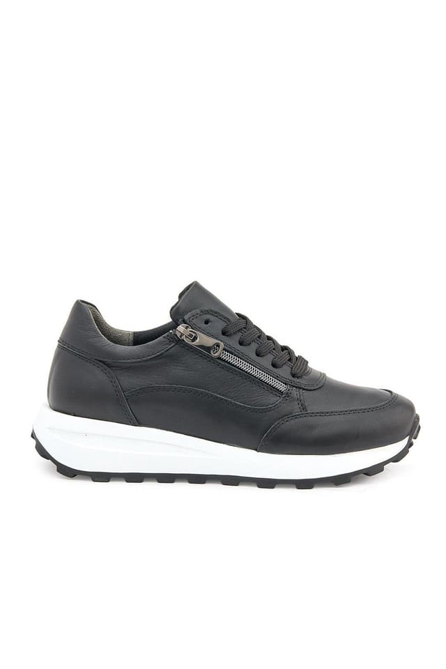 Jones Bootmaker Jones Bootmaker Women's Bertina Lace-Up Trainers in Black - 2