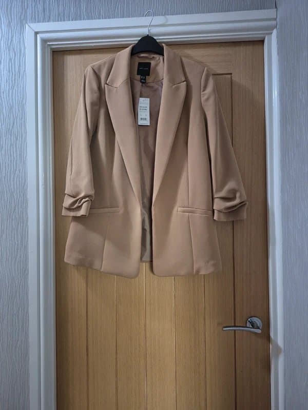 New Look New Look Blazer size 10 in beige