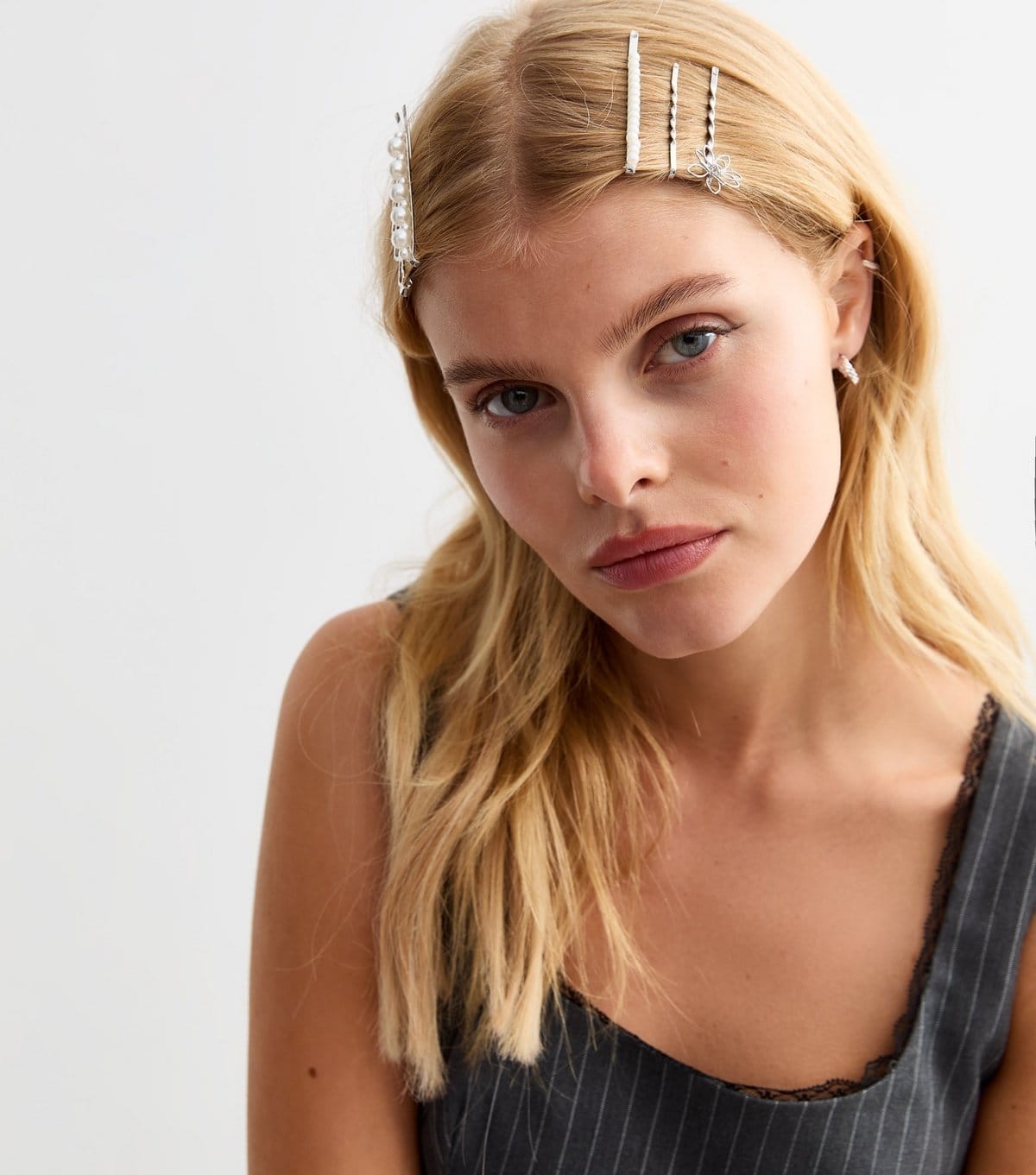 New Look 5 Pack of Faux Pearl Butterfly Hair Slides New Look - 4