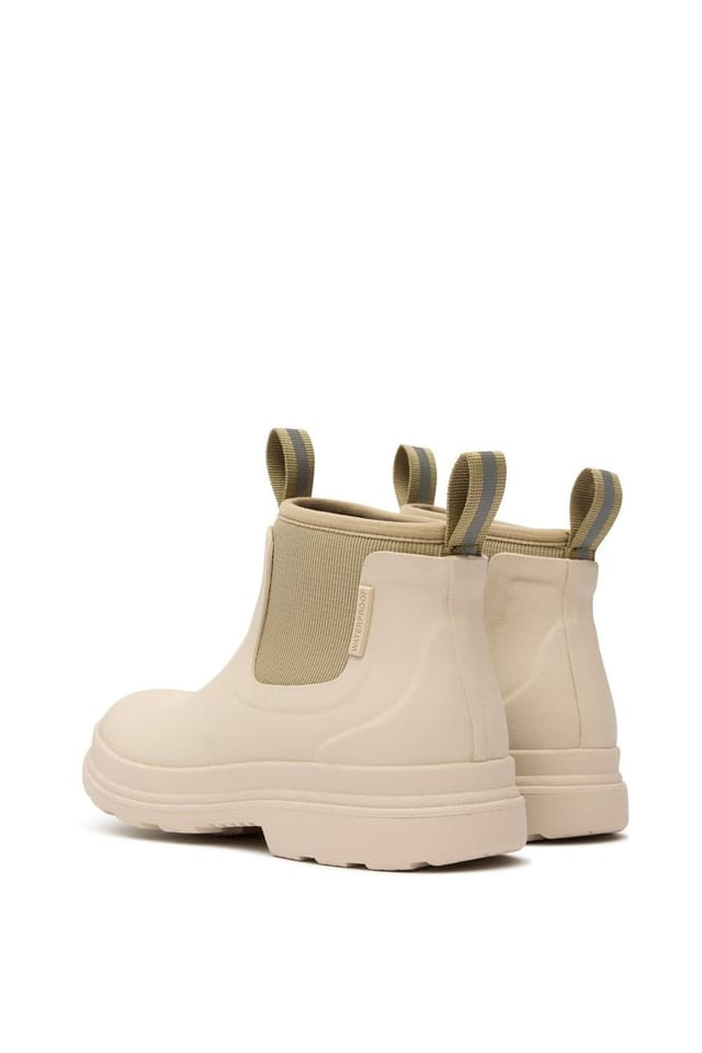 Muck Boots Muck Boots Women's Rainscape Chelsea in Beige - 2