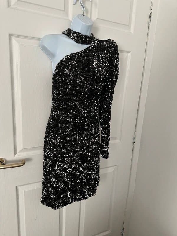 Zara Woman Stunning Zara  black and silver sequin dress size XXL brand new