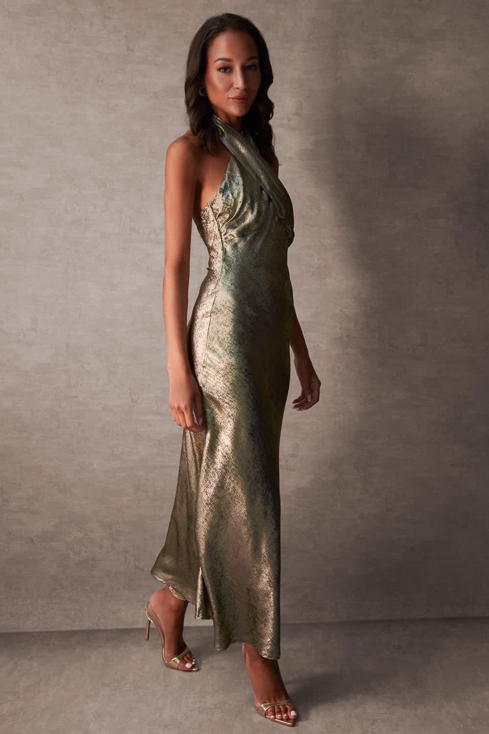 Blue Vanilla Blue Vanilla Women's Luxe Gold Twist Halter Neck Maxi Dress