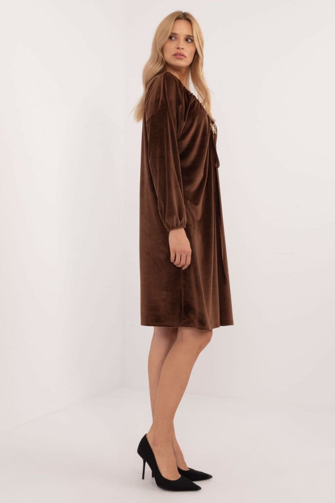 Love Lace Love Lace Women's Velour Heart Neck Everyday Dress Butterfly Tag in Brown - 4