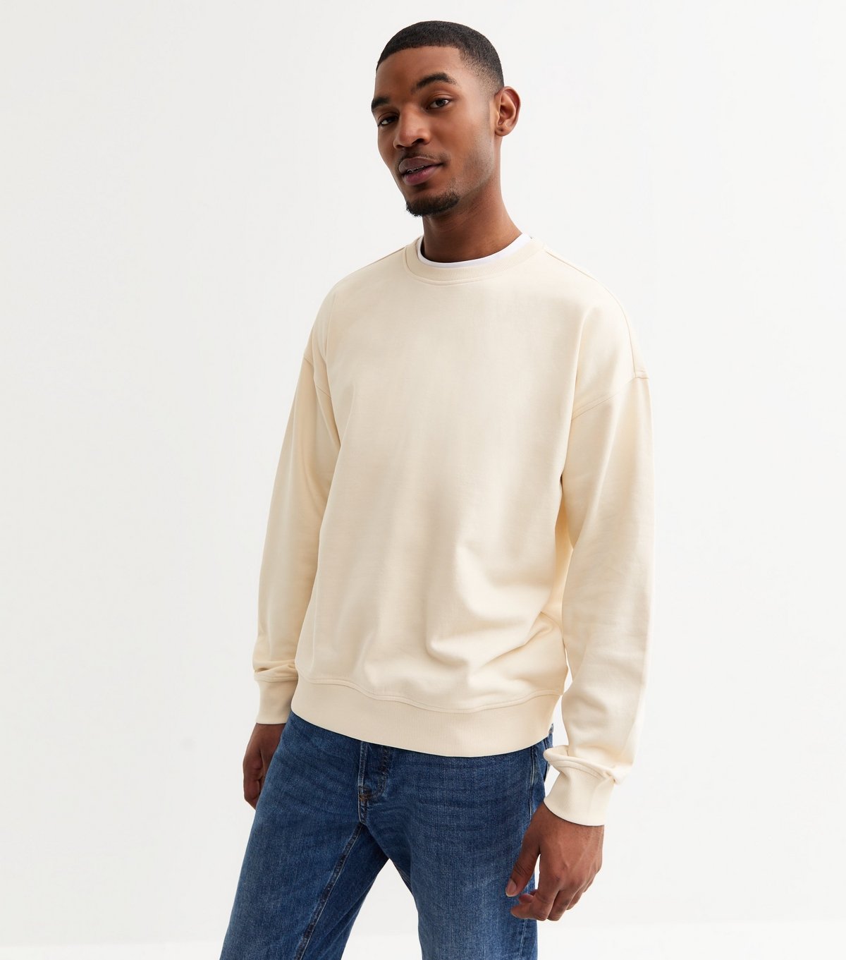 New Look Men's Cream Oversized Crew Neck Sweatshirt New Look - 2