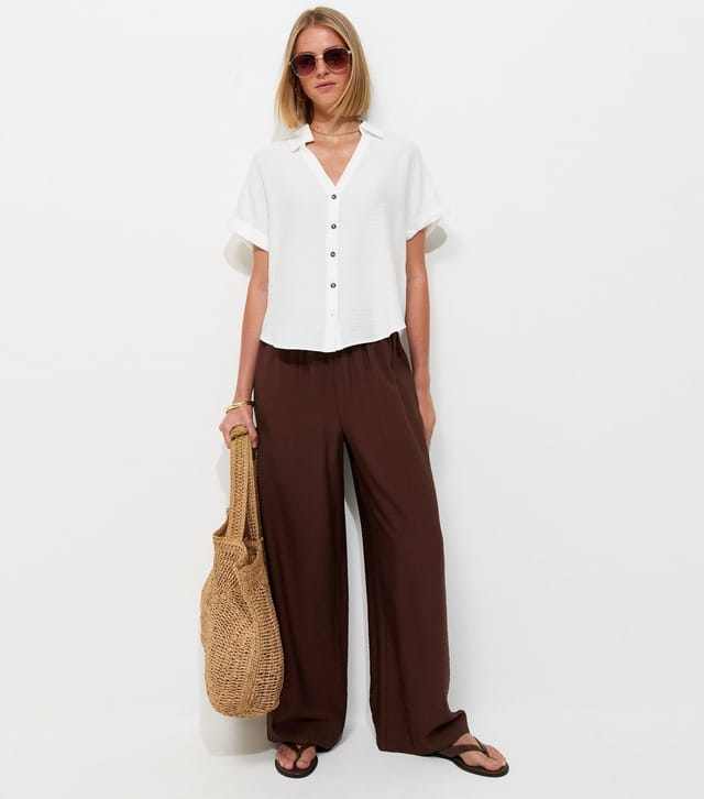 New Look Women's White Collared V Neck Short Shirt New Look - 3
