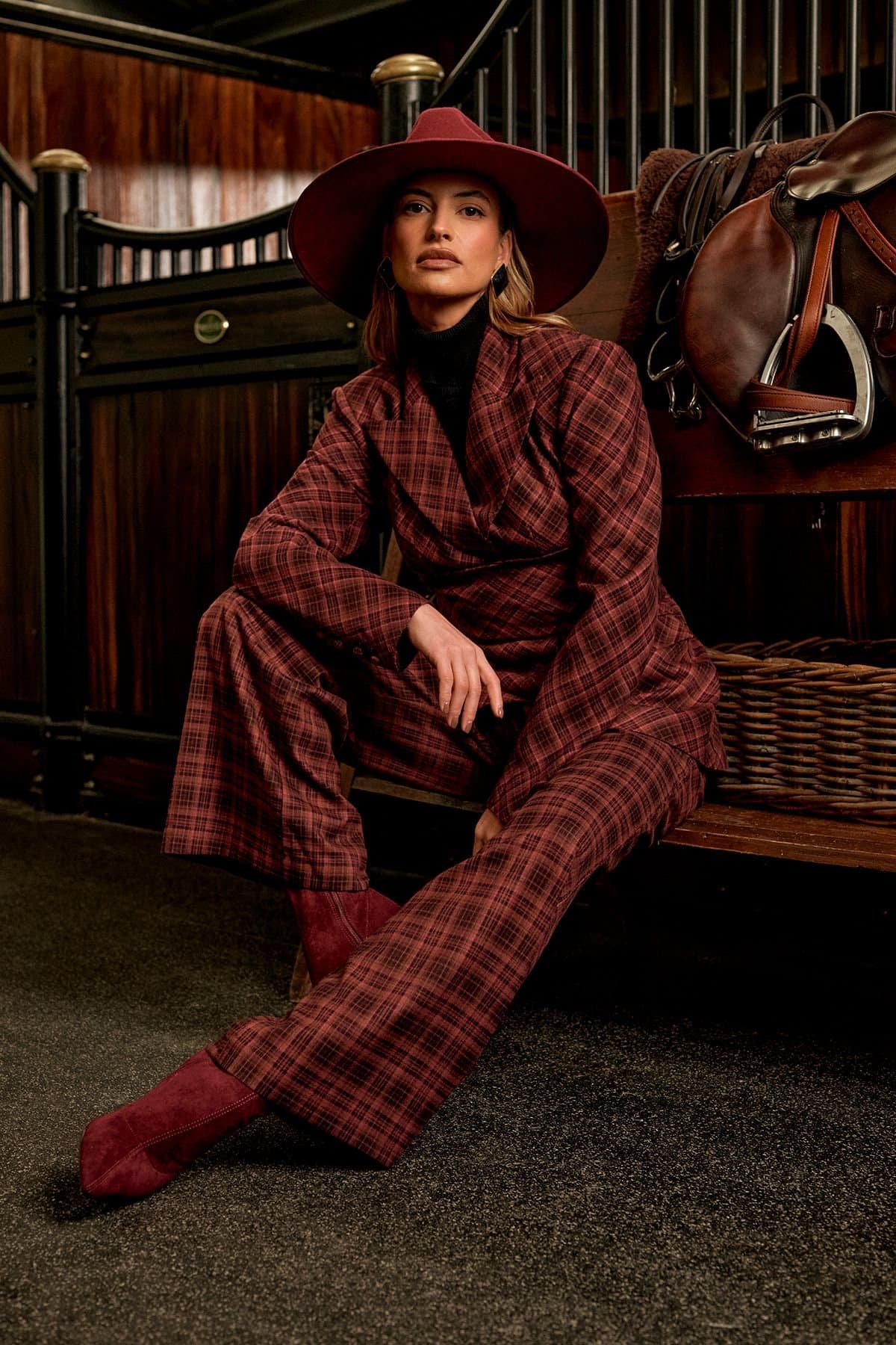 Coast Coast Women's Lisa Tan Premium Formal Check Trouser in Berry