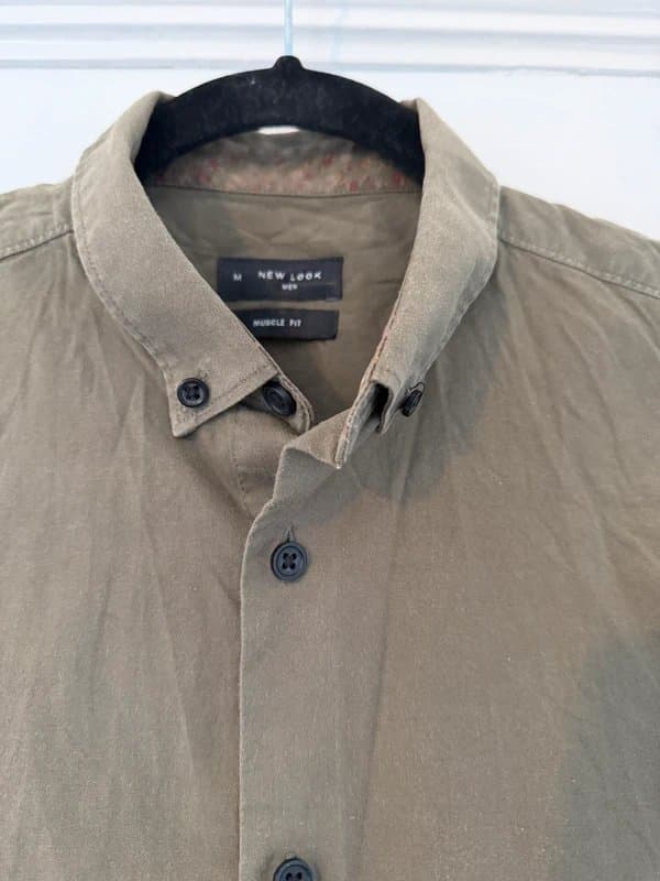 New Look New Look men’s short sleeved shirt. Medium muscle fit.
