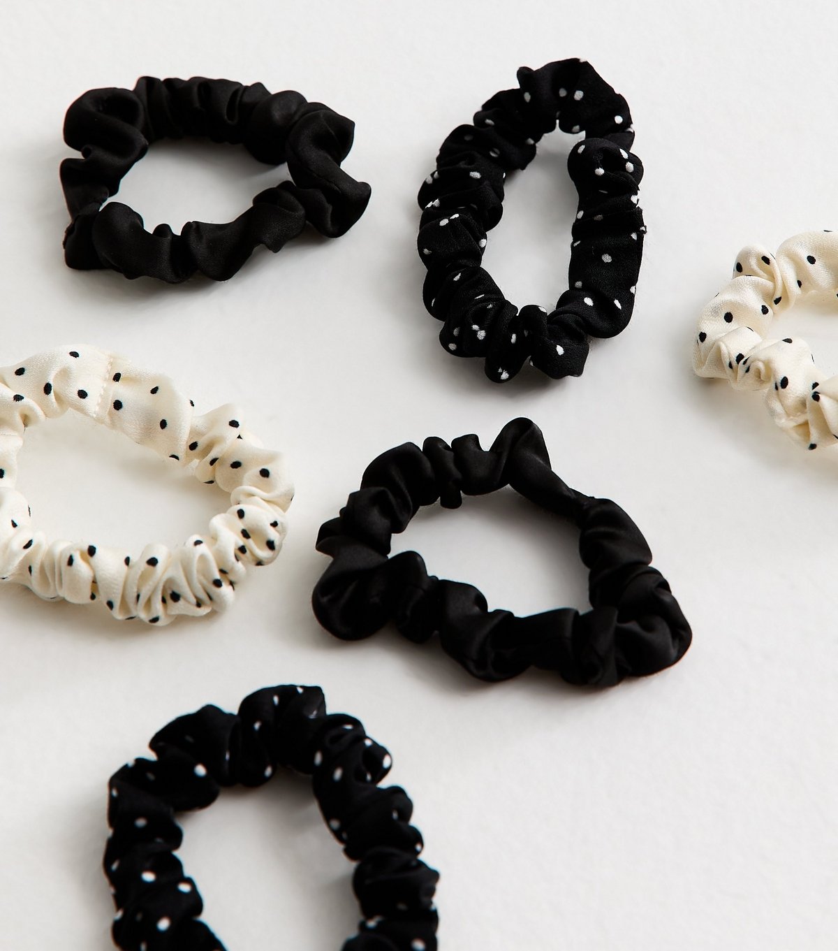 New Look Pack of 6 Multicoloured Mini Polka Dot Scrunchies New Look - 2