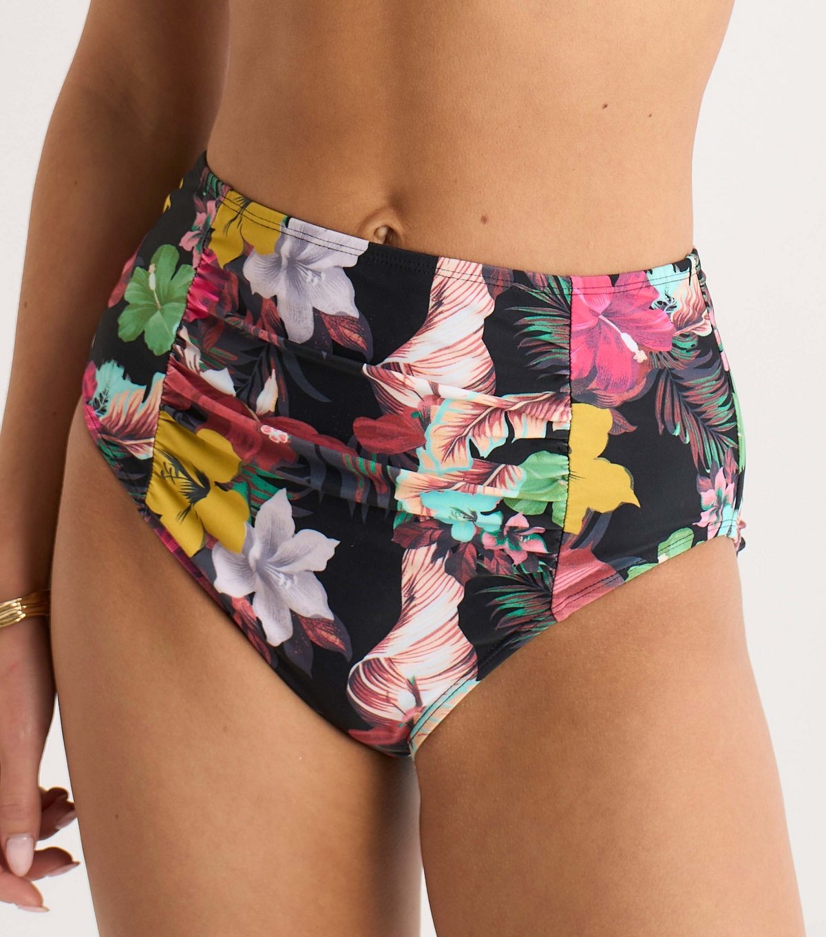 Gini London Women's Multicolour Floral Print Ruched Panel Bikini Bottoms Gini London New Look - 2