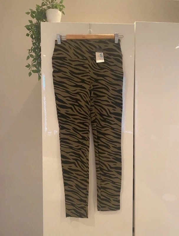 Brand New Animal Print Leggings – Khaki & Black – Size 10–12
