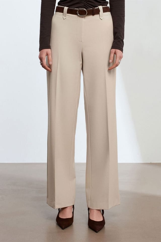 Dilvin Dilvin Women's Mid-Waist Wide-Leg Crepe Trousers in Stone - 3