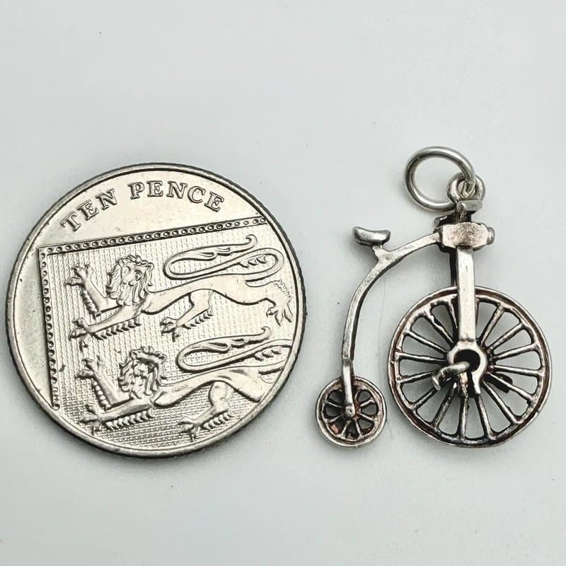 no brand Vintage 925 Sterling Silver Nuvo Penny-farthing Bracelet Charm Pendant Gift