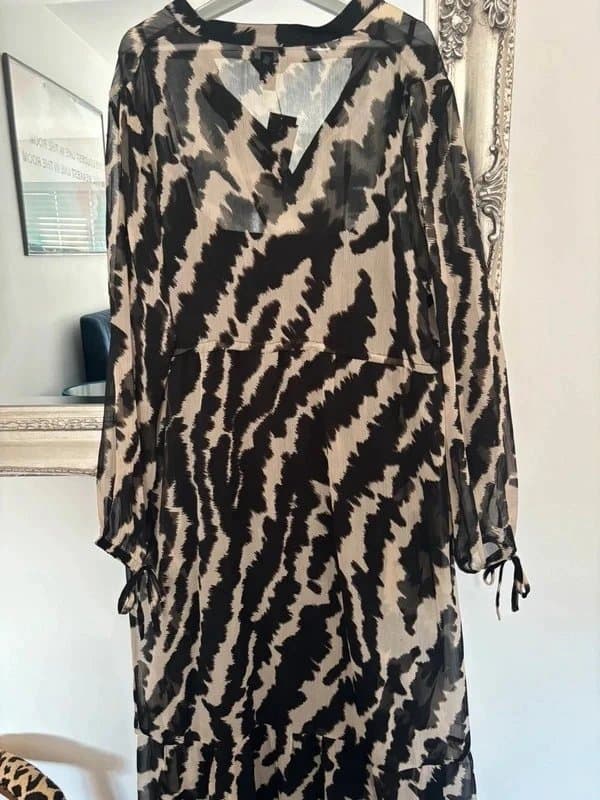 New Look New look size 20 Off White Zebra Print Chiffon Midi Dress