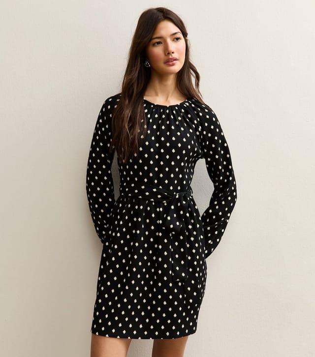New Look Women's Black Crinkled Jersey Belted Mini Dress New Look - 2