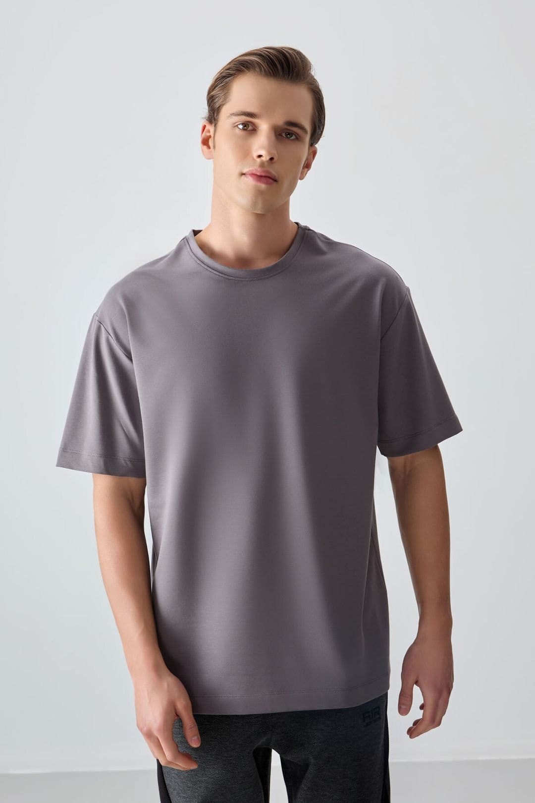 Tommy Life Tommy Life Men's Oversized Cotton Blend Crew Neck T-Shirt in Charcoal - 4