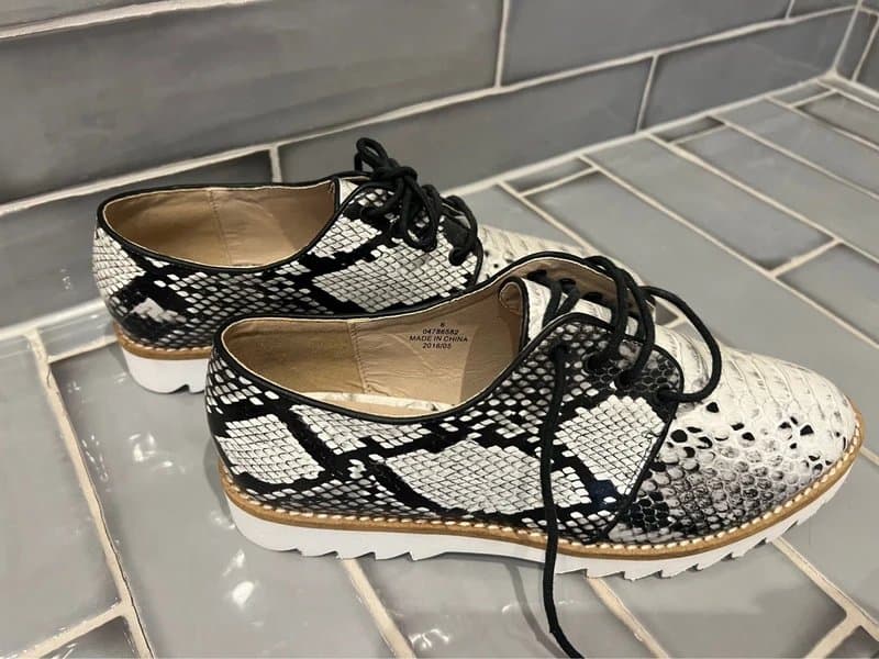 ASOS ASOS women’s snakeskin brogue shoes. UK6. Brand new.