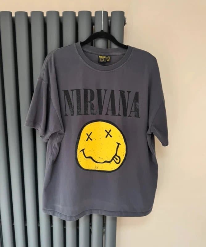 Primark Nirvana Smiley Face Band T-Shirt Washed Grey Oversized Cropped Grunge Y2K Festival Tee
