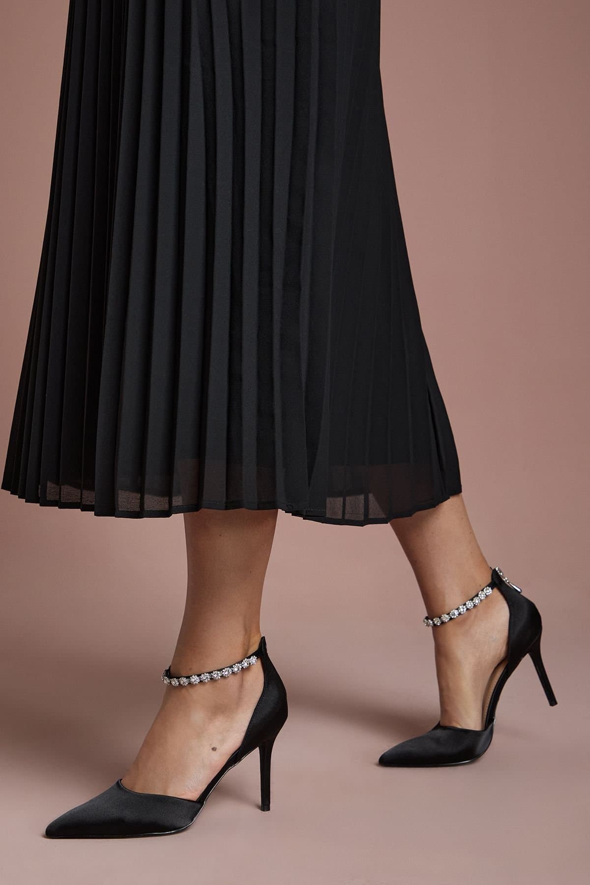 Coast Coast Women's Wide Fit Tatiana Satin Jewelled Anklet High Stiletto Court Shoes in Black
