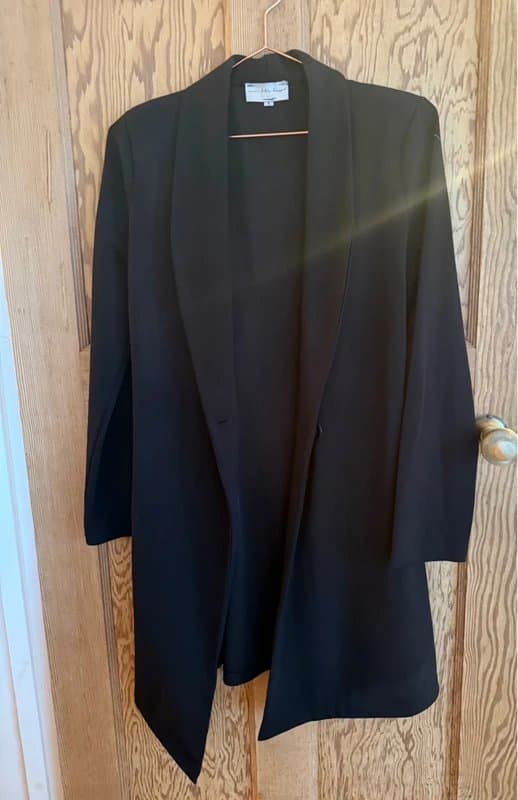 Never Fully Dressed Never Fully Dressed blazer size 8