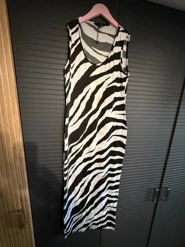 PrettyLittleThing Ladies PrettyLittleThing Black & White Stripe Dress size 14