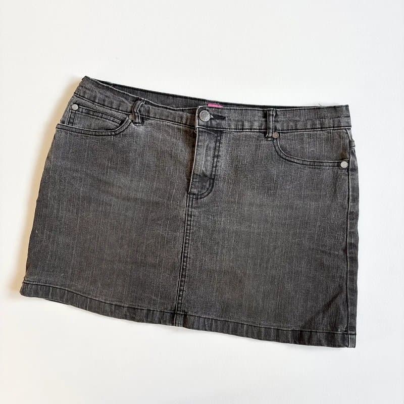 New Look Vintage New Look Denim black low rise mini skirt
