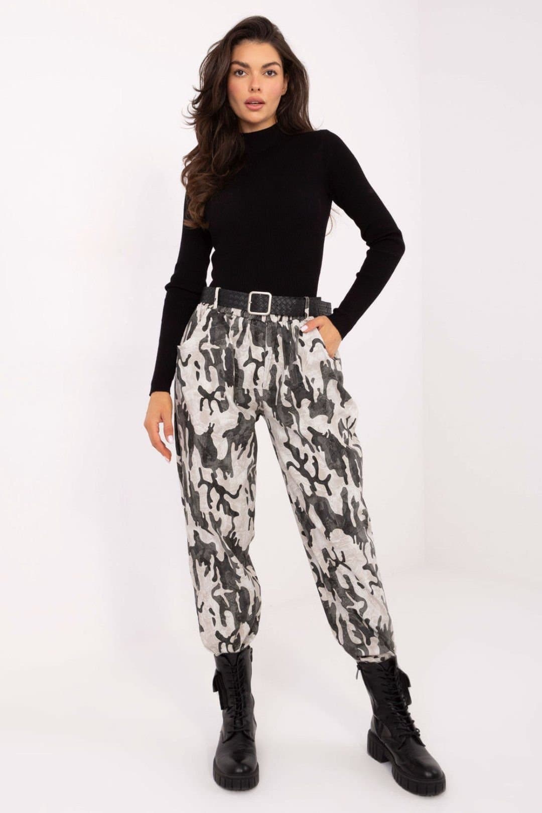 Love Lace Love Lace Beige Camo Tapered High-Waisted Casual Trousers