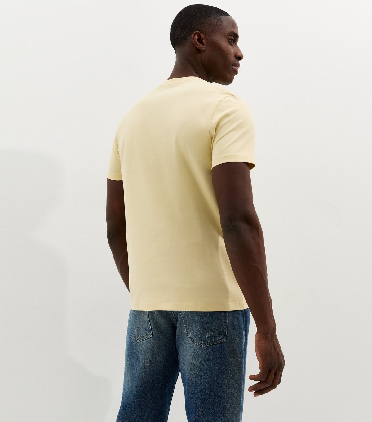 New Look Men's Light Yellow Regular Crew Neck Jersey T-Shirt New Look - 4