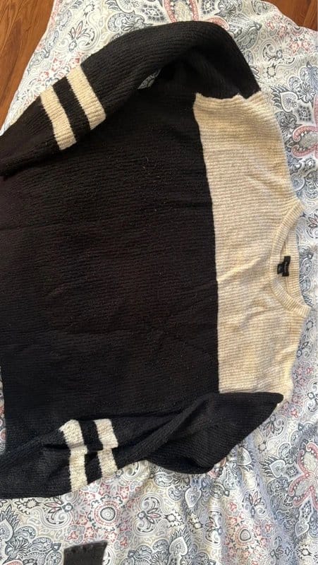 New Look Black & Cream Color Block Knit Sweater