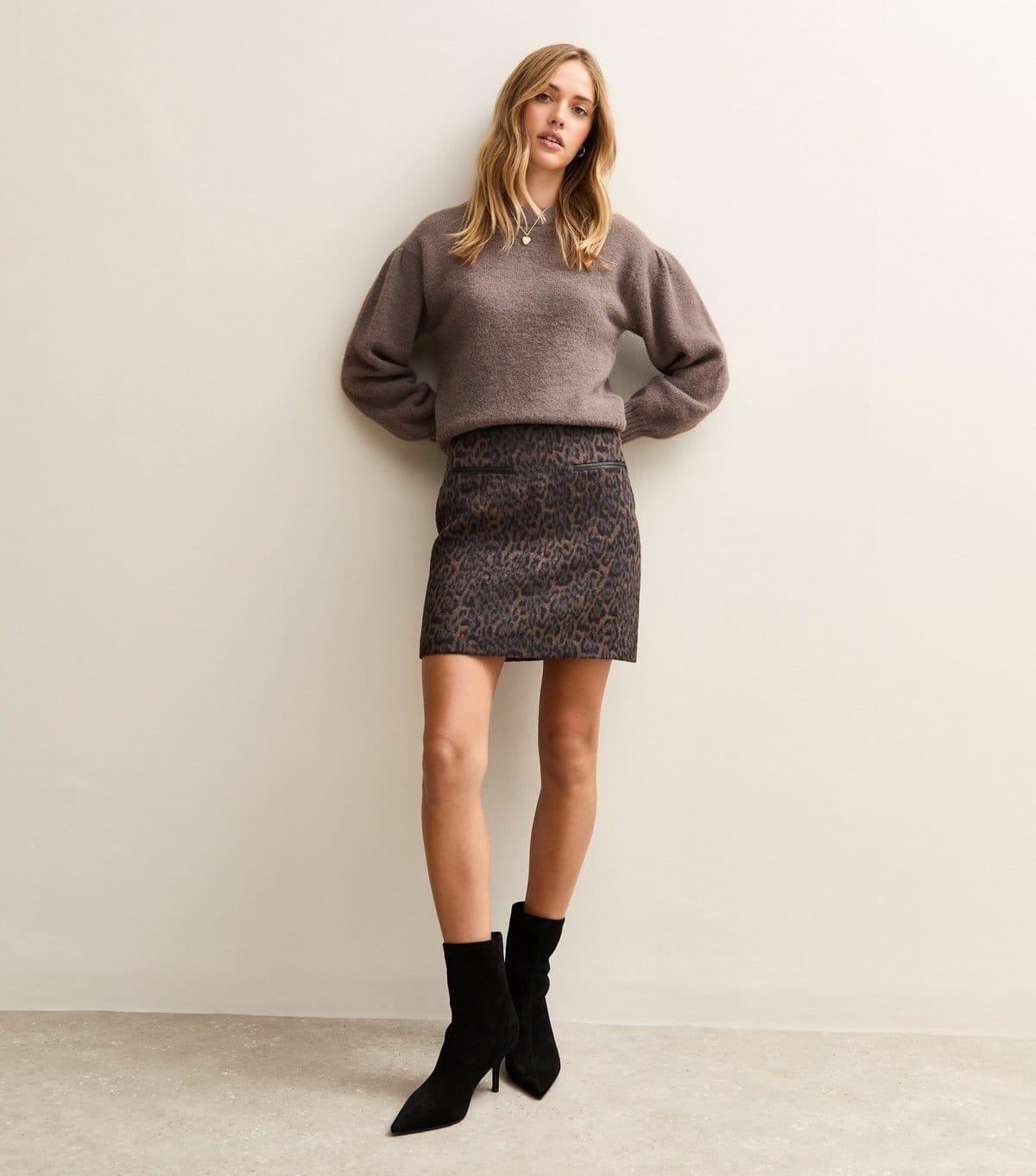 New Look Women's Brown Brushed Leopard Print Mini Skirt New Look - 4