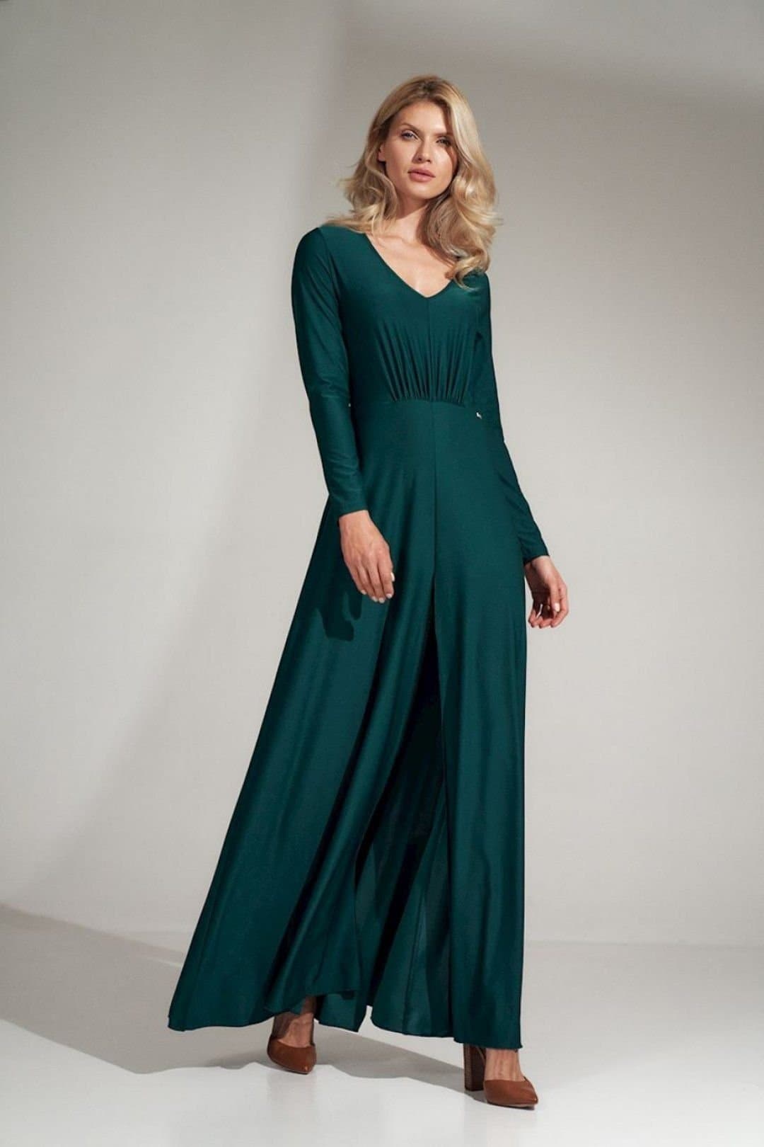 Love Lace Love Lace Women's Long Flared V Neck Pleated Waist Dress in Green
