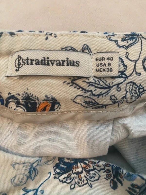 Stradivarius Stradivarius Mini Floral Skirt • Size 10