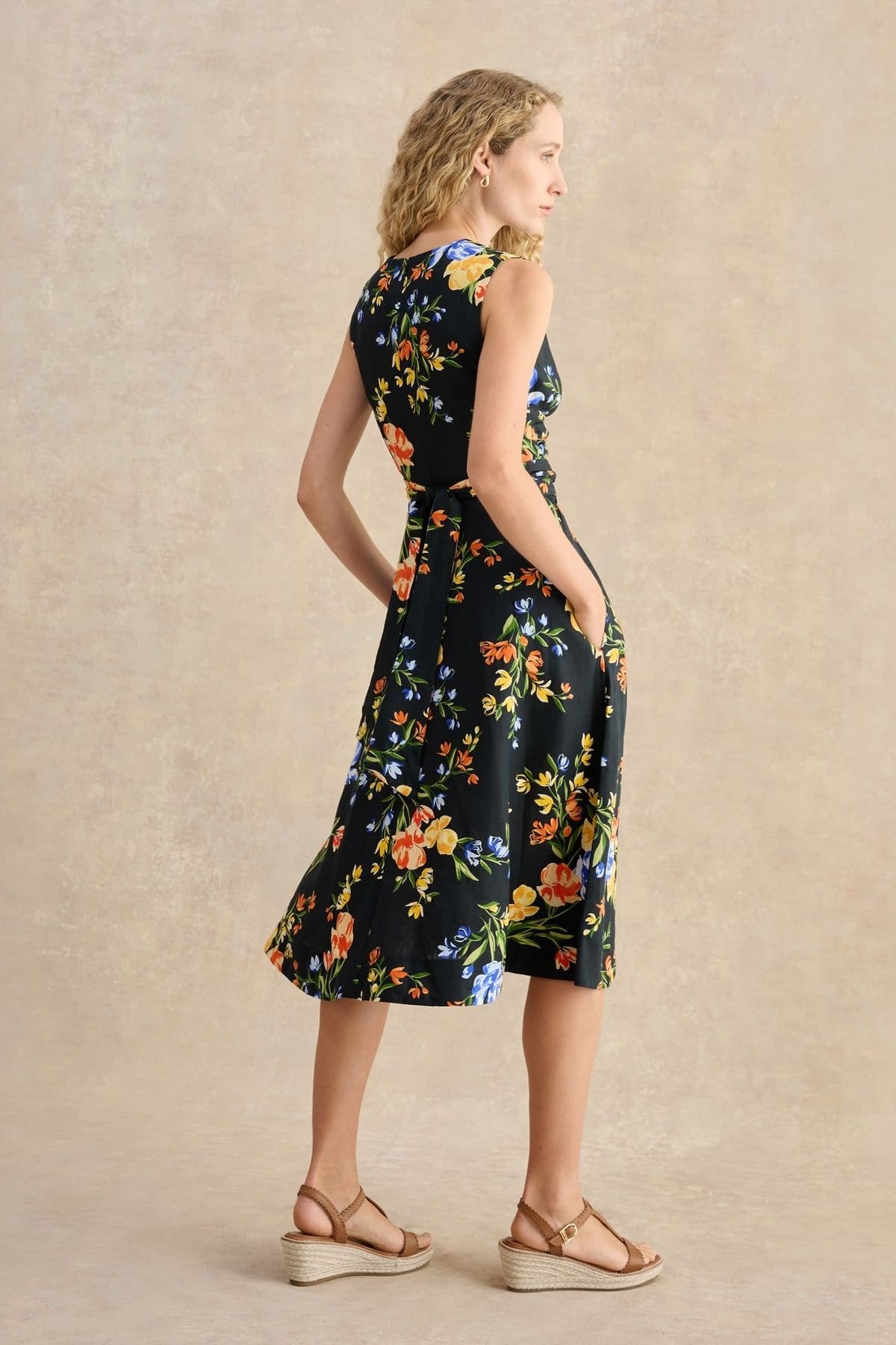 Hobbs London Hobbs London Women's Twitchill Sleeveless Printed Midi Dress in Dark Navy - 4