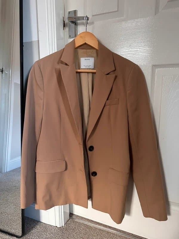 Bershka Bershka blazer in camel size Small