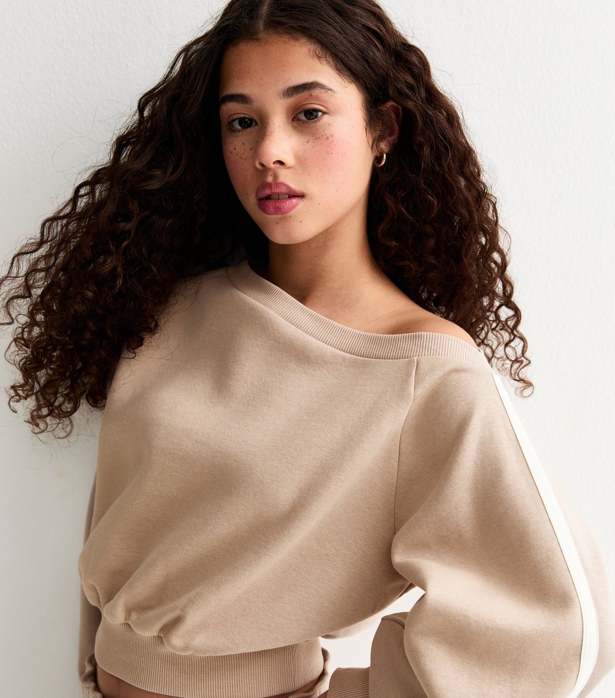 New Look Girls' Stone Off The Shoulder Side Stripe Sweatshirt New Look - 2