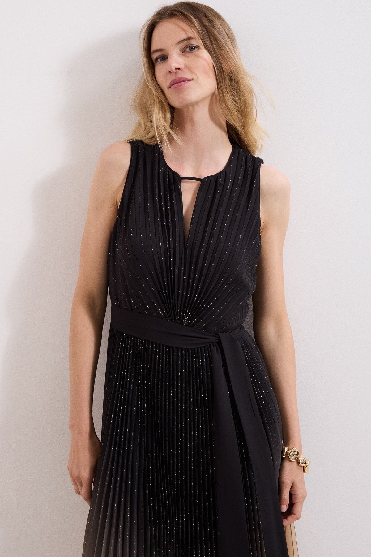 Phase Eight Phase Eight Women's Simara Ombre Glitter Midi Dress in Dusty Pink - 4