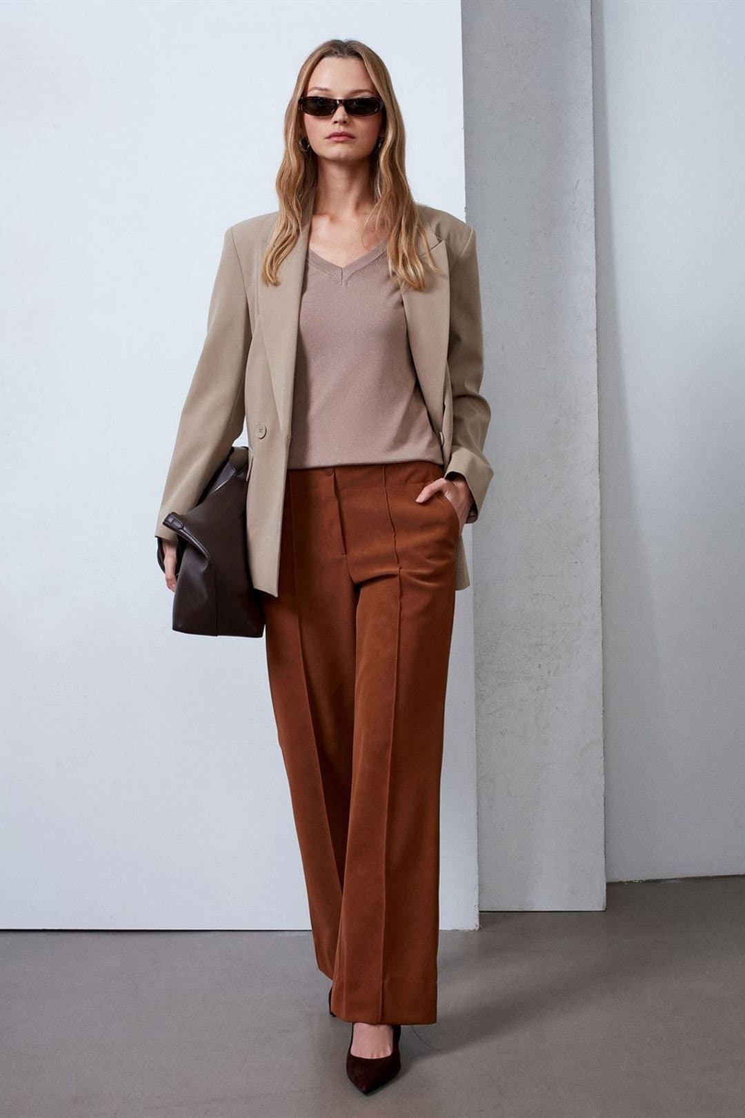 Dilvin Dilvin Women's High-Waist Wide-Leg Faux Leather Trousers in Brown