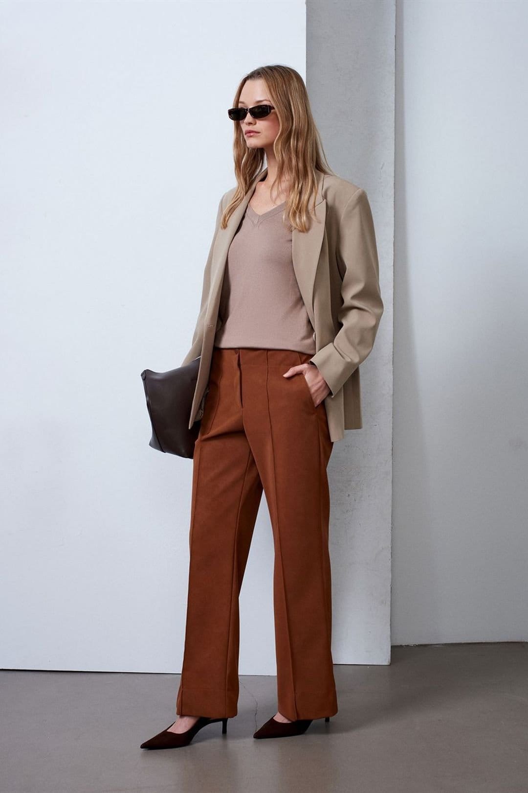 Dilvin Dilvin Women's High-Waist Wide-Leg Faux Leather Trousers in Brown - 4