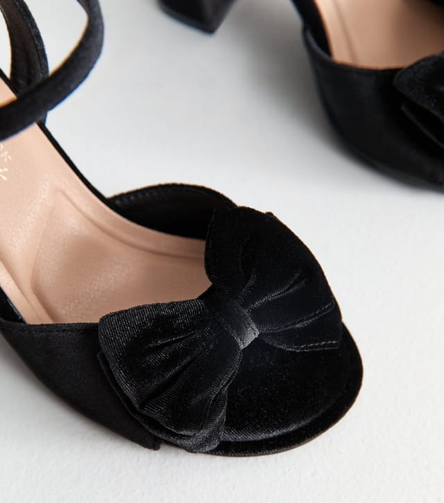 New Look Women's Wide Fit Black Velvet Bow Block Heel Sandals New Look - 3