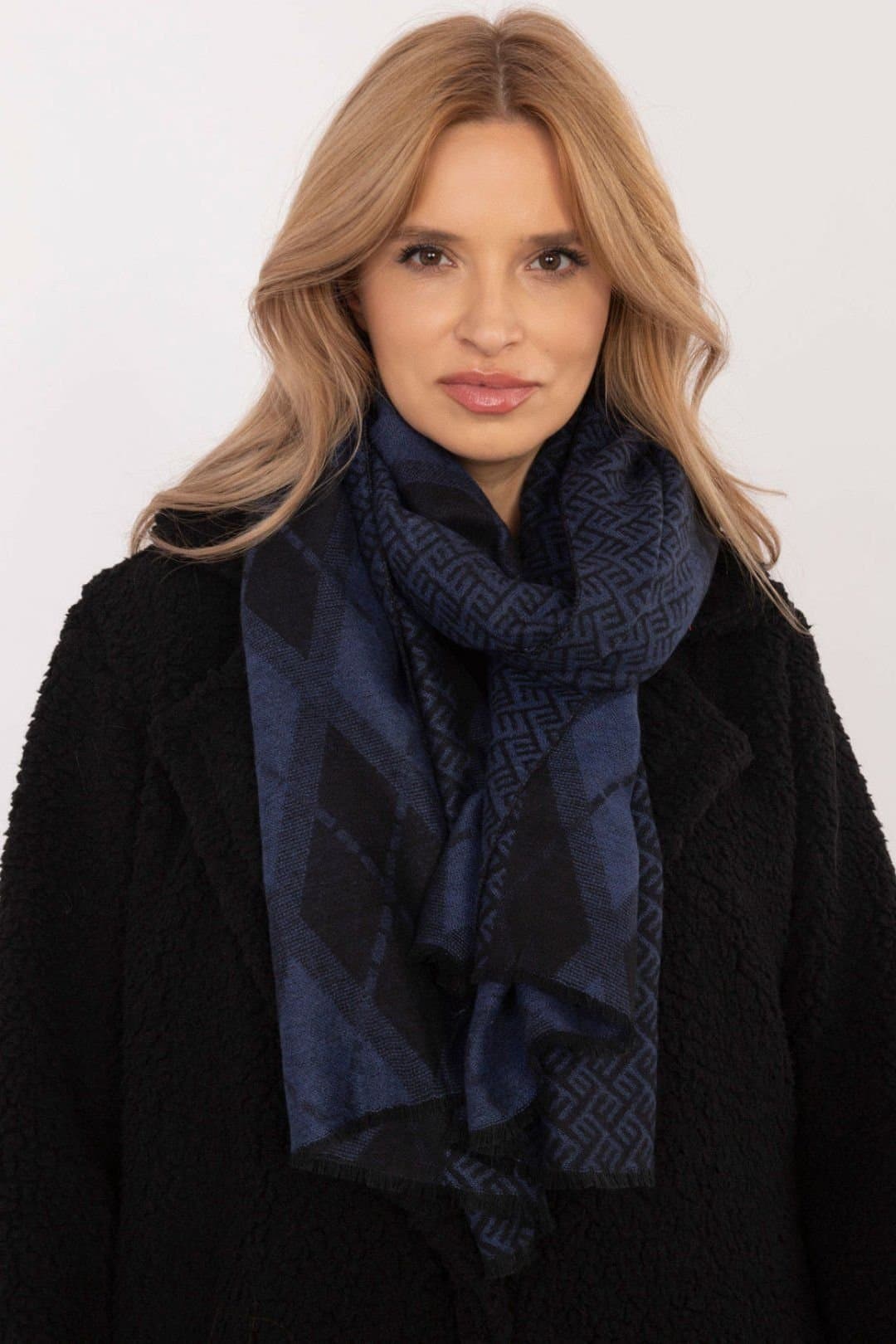 Love Lace Love Lace Black Geometric Viscose Scarf