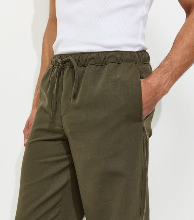 New Look Men's Dark Khaki Relaxed Linen Look Wide Leg Trousers New Look - 2
